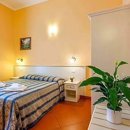 Vatican Town Bed & Breakfast 4*